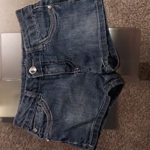 Almost Famous, Girls Jean short, size 7.